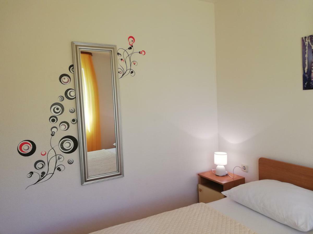 Apartmani Marija Primošten المظهر الخارجي الصورة