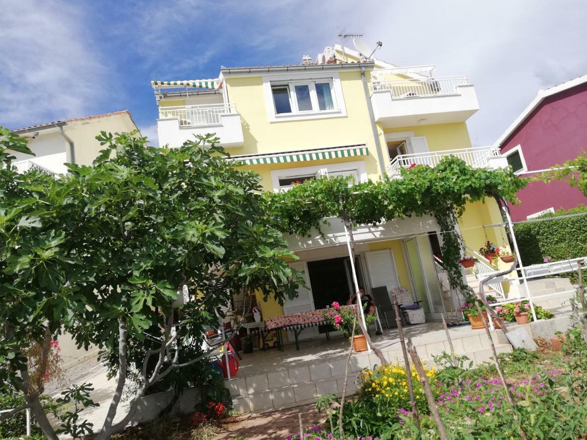 Apartmani Marija Primošten المظهر الخارجي الصورة